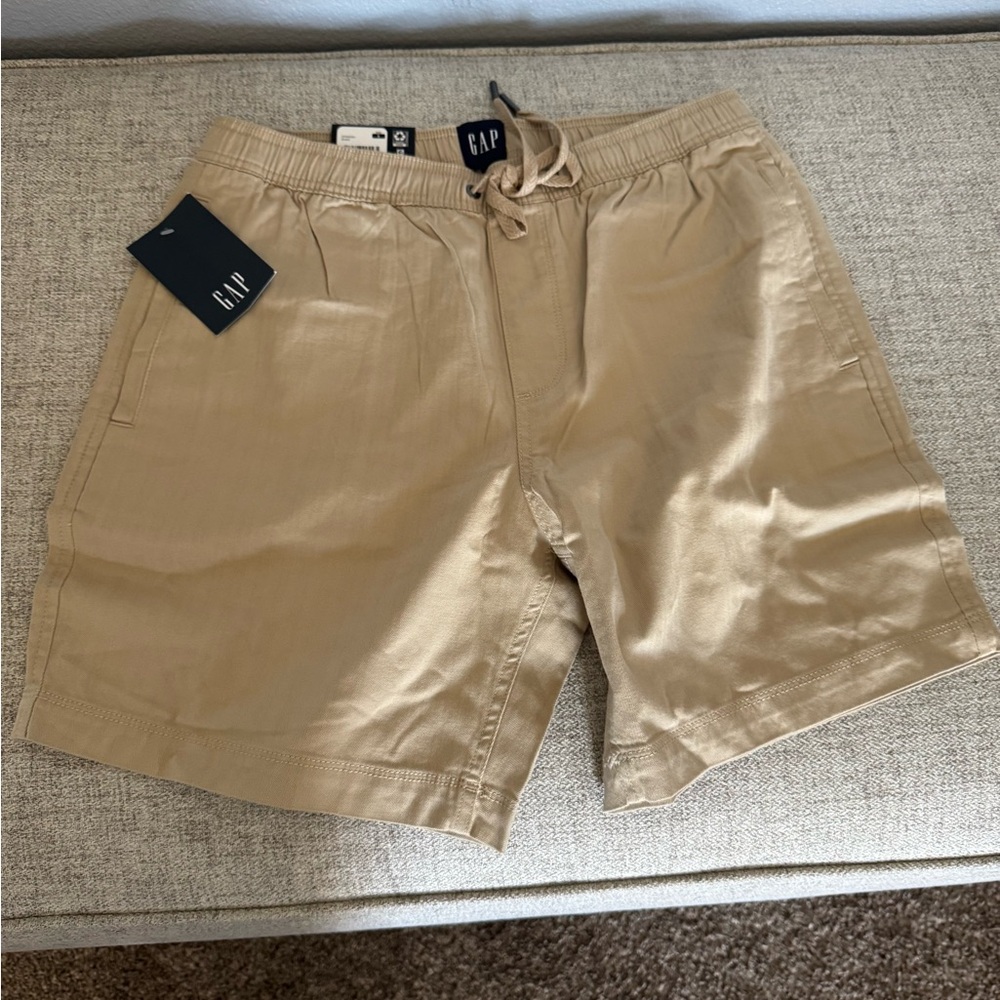 GAP Men's Khaki Flat Front Shorts